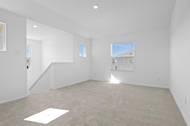 Building Photo - 105 Allegro Dr