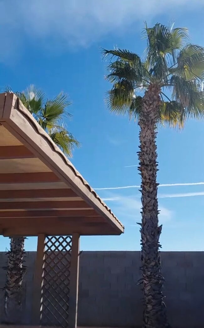 Building Photo - 5123 W Pecan Rd