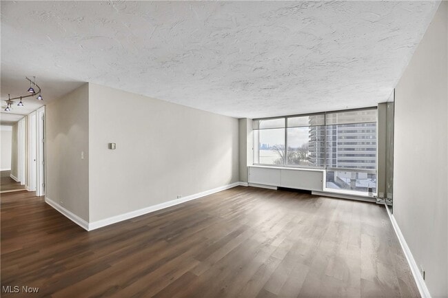 Building Photo - 12700 Lake Ave