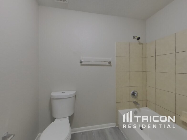Building Photo - 12303 Kings Garden Ct