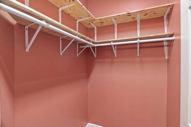 Building Photo - Great Wake Forest Location