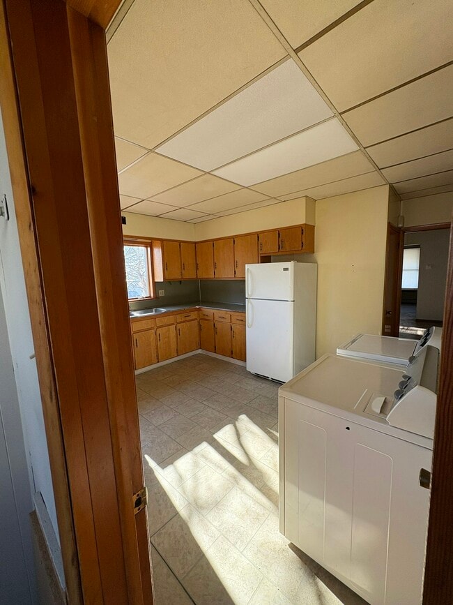 Building Photo - 725 Wheeler Ave