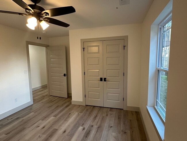 Building Photo - NEW CONSTRUCTION 5 Bed 3 Bath w/ Walk Out Basement Waynesville School District