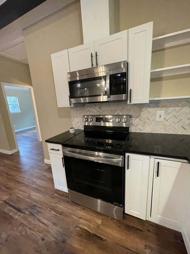 Building Photo - PRICE DROP!! NEW ON MARKET / BRAND NEW HOME