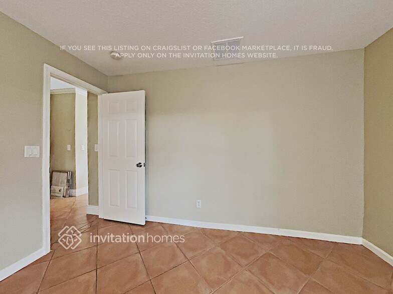 Building Photo - 1618 SW Morelia Ln