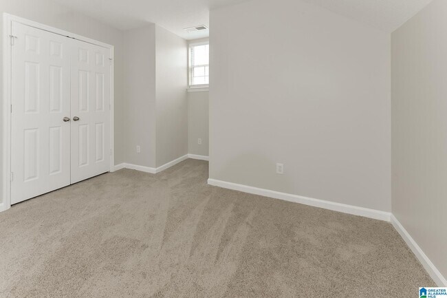 Building Photo - 6005 Russet Meadows Dr