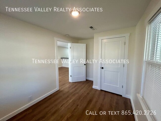 Building Photo - 2321 Bradford St