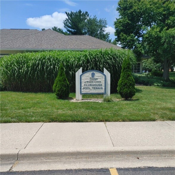 Building Photo - 6620 Green Branch Dr