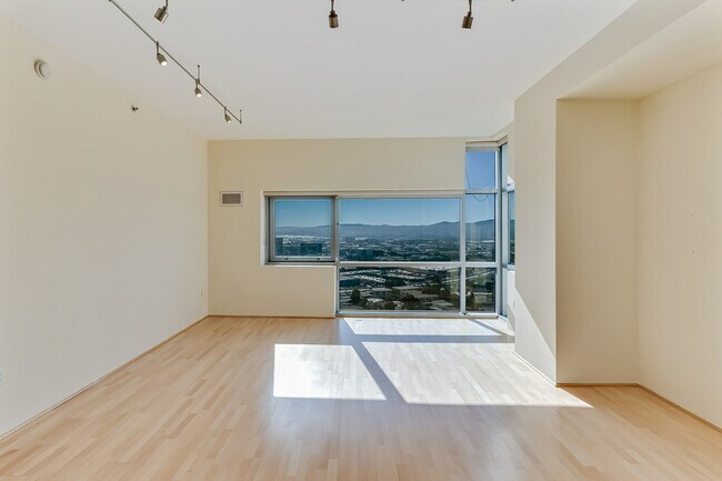 Primary Photo - 1 Mandalay Pl