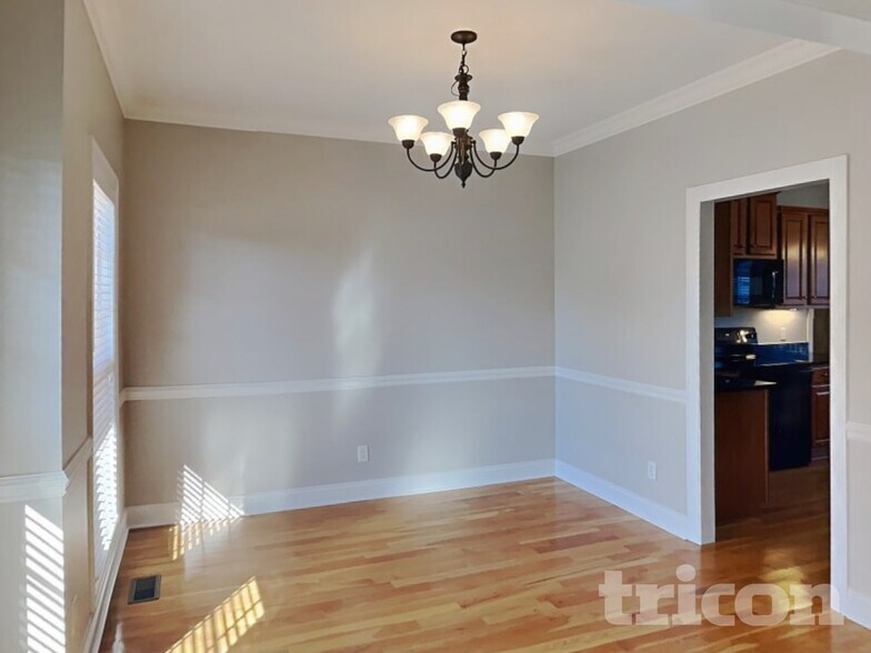 Building Photo - 3228 Genoa Dr