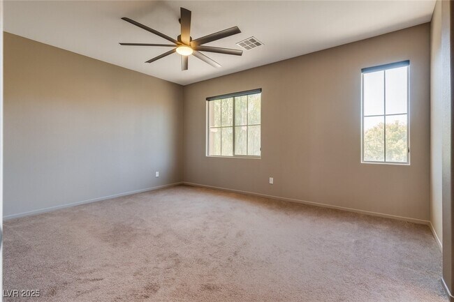 Building Photo - 10589 Acacia Park Pl