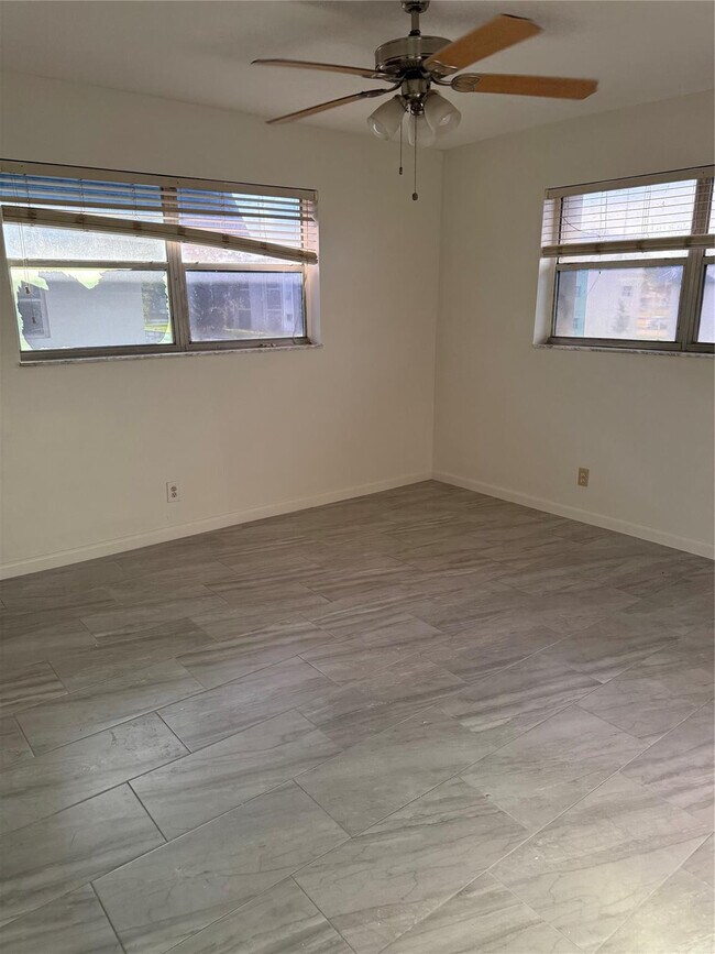 Building Photo - 7901 S Colony Cir