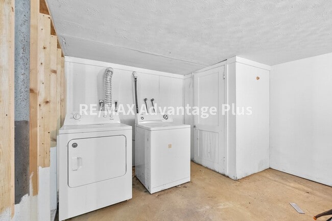 Building Photo - 3 Bedroom 2 Bath in Farmville!