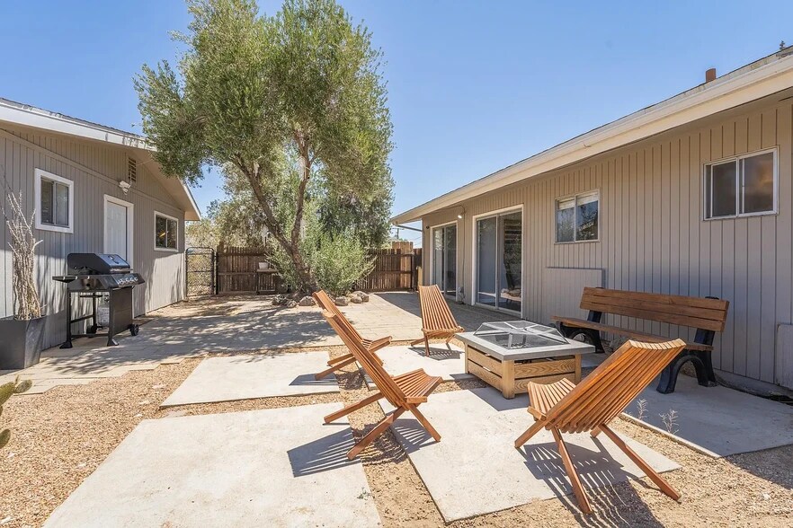 Building Photo - 58632 Barron Dr
