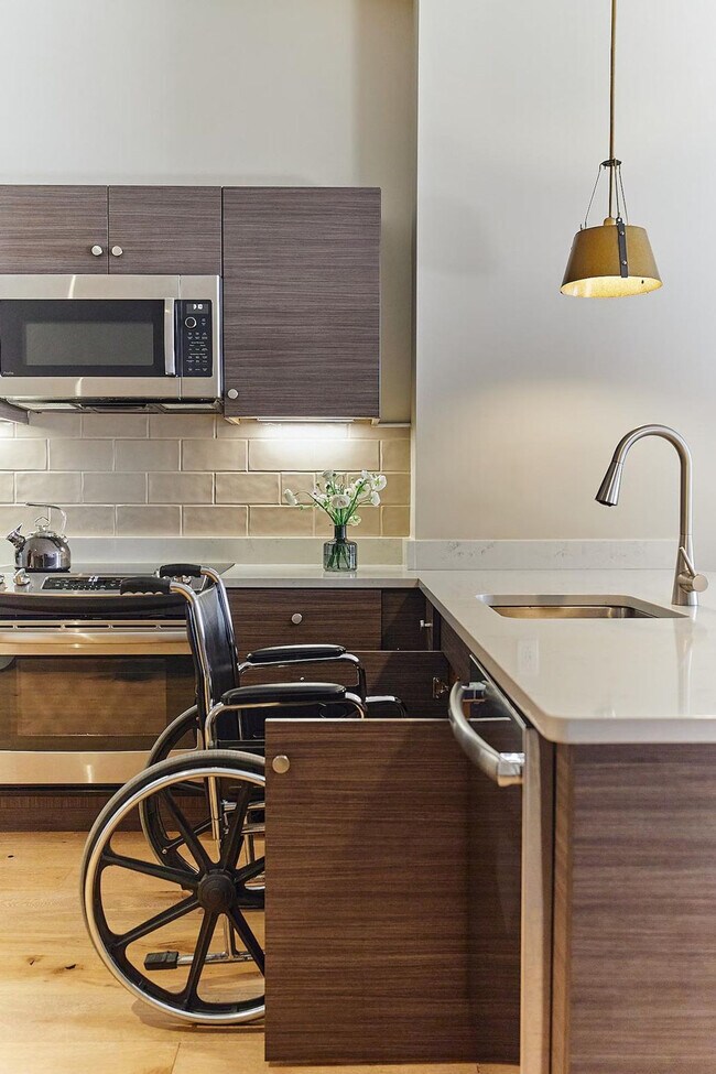 Building Photo - 121 Middle St