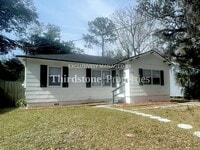 Building Photo - 2138 Louise St
