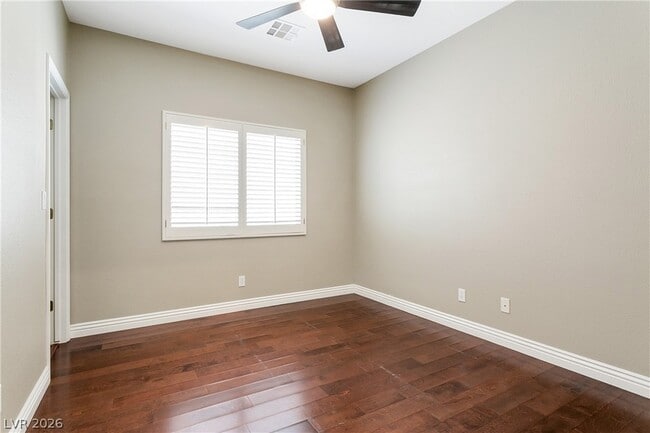 Building Photo - 10617 Redwood Grove Ave
