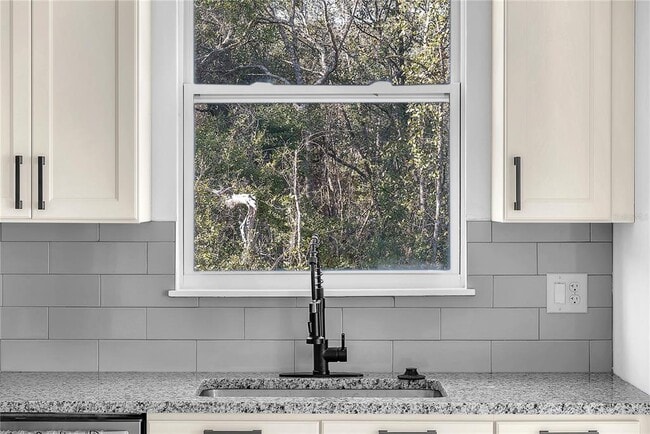 Building Photo - 17135 SW 41st Ct