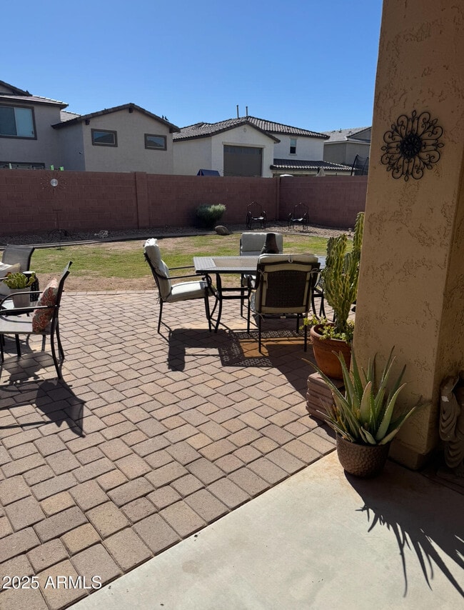 Building Photo - 40571 W Park Hill Dr