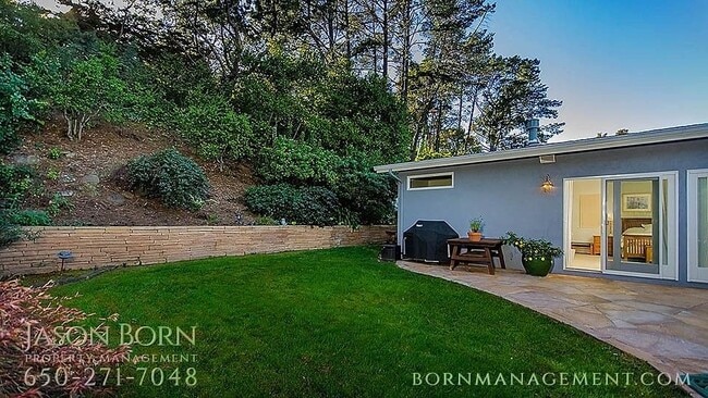 Building Photo - 3220 Del Monte St