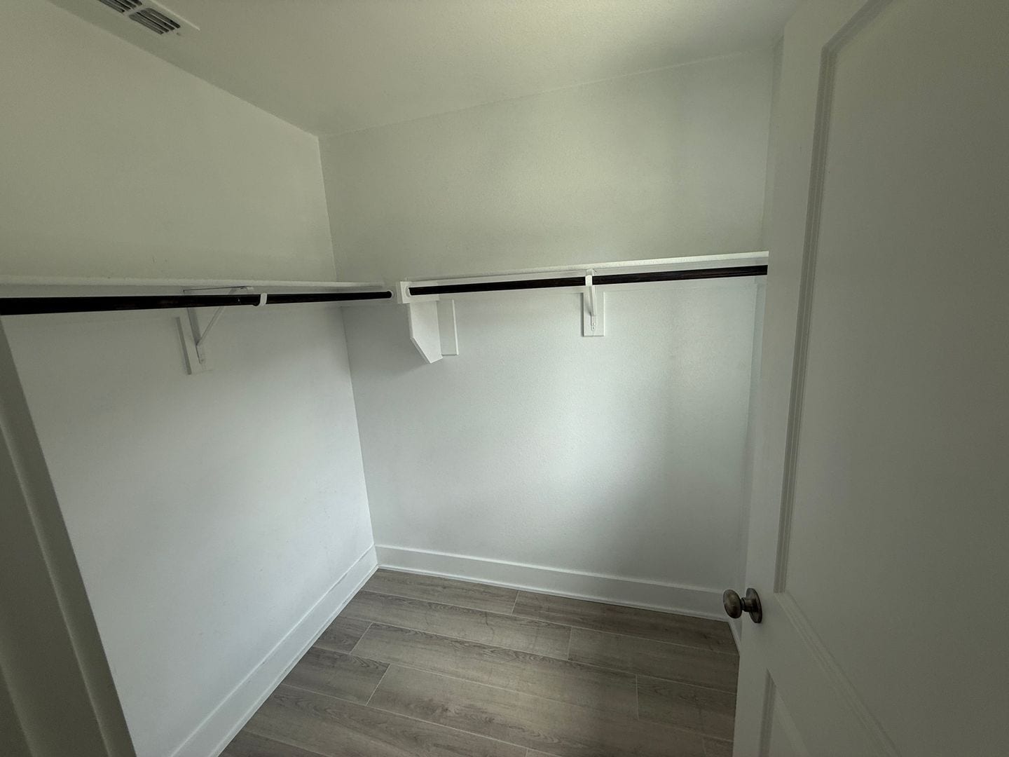Building Photo - 813 Crystal Oak Ln