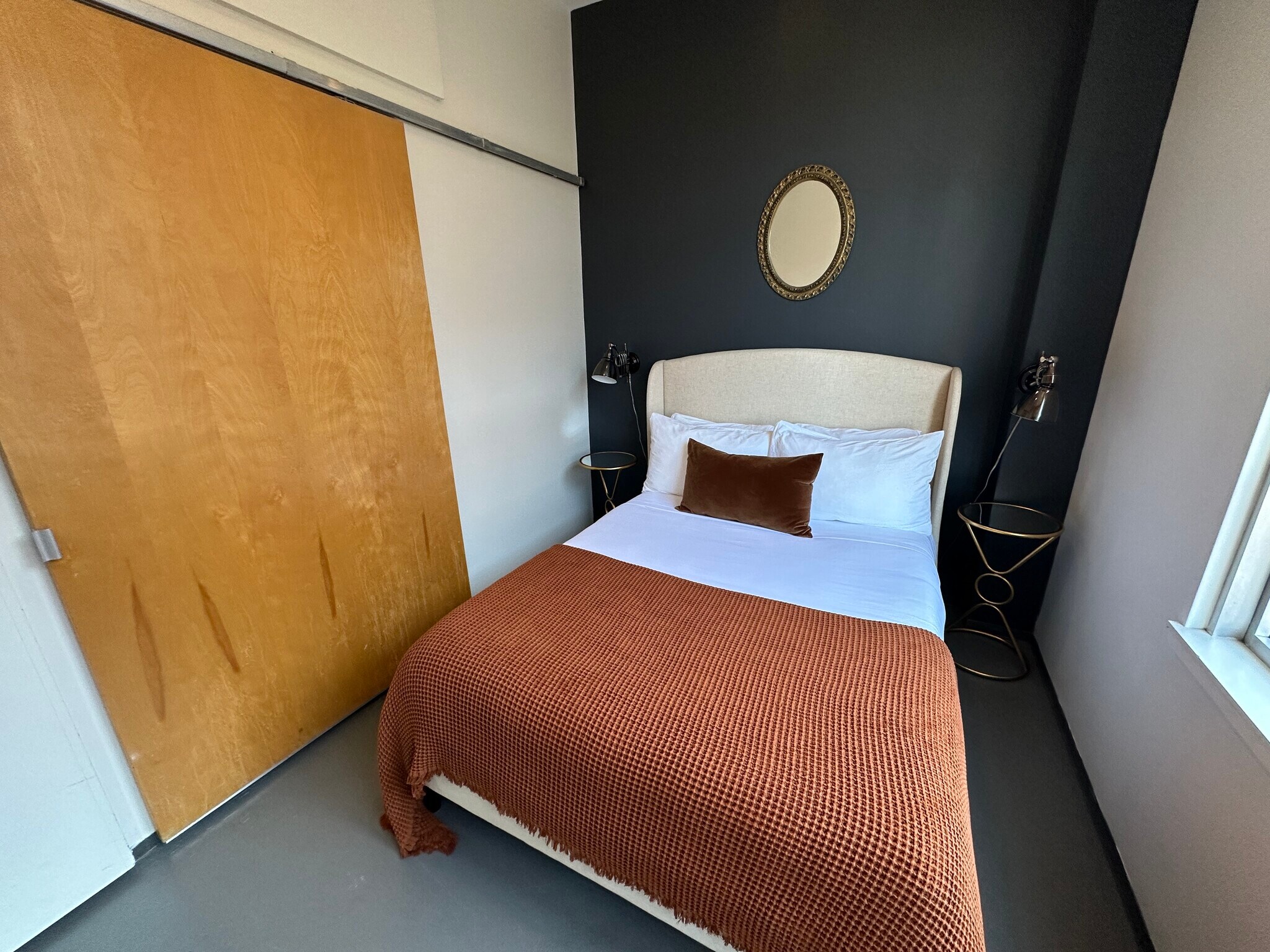 Building Photo - 211 E Berkeley St