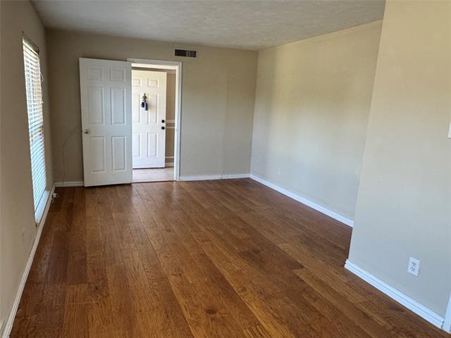 Building Photo - 9113 Willowbrook Dr