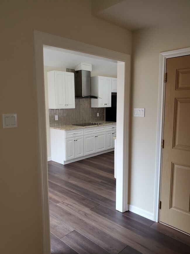 Building Photo - 4424 Windhaven Ln