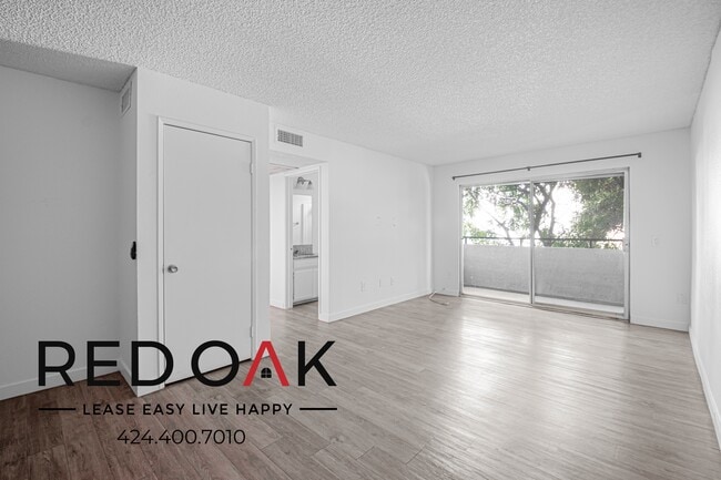 Building Photo - 11817 Victory Blvd