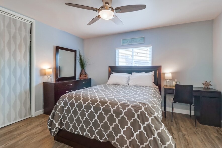 Building Photo - 3856 Loma Alta Dr