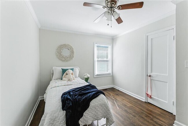 Building Photo - 1411 Mercer Ave