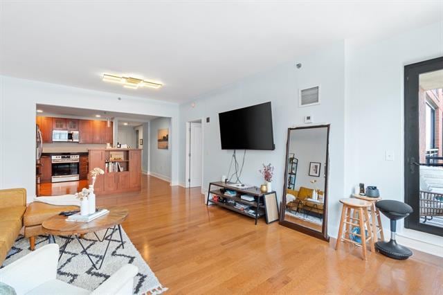 Building Photo - 1025 MAXWELL Ln