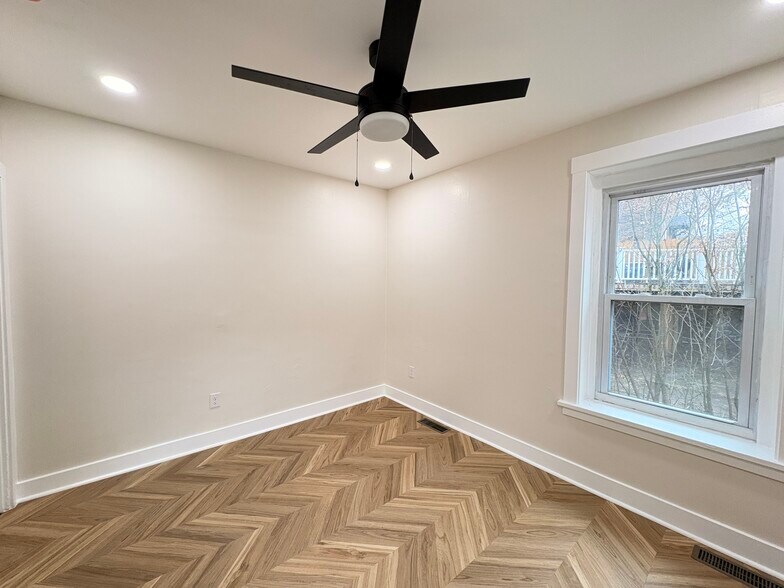 Building Photo - 7128 Card Ln