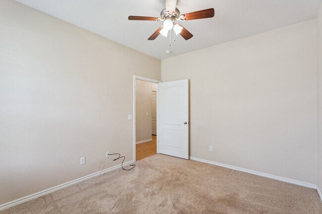 Building Photo - 11314 NW 121st Pl