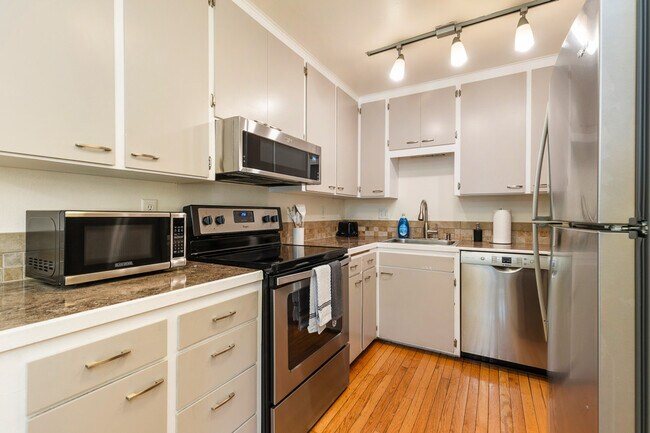 Building Photo - 15706 Ash Way