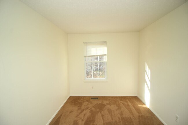 Building Photo - Very Nice Nottingham 3bd/2.5ba Townhouse w/ CAC & W/D--Available 8/14