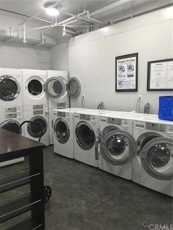 Community Laundry - 1440 Veteran Ave