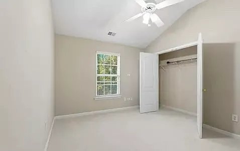 Building Photo - 531 Fox Creek Crossing