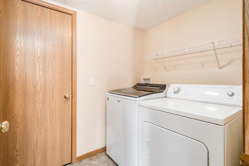 Building Photo - 135 Saratoga St