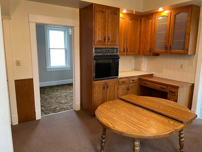 Building Photo - 2206 Pacific St