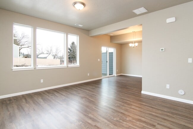 Building Photo - Modern Two Story Duplex for rent in Spokane Valley