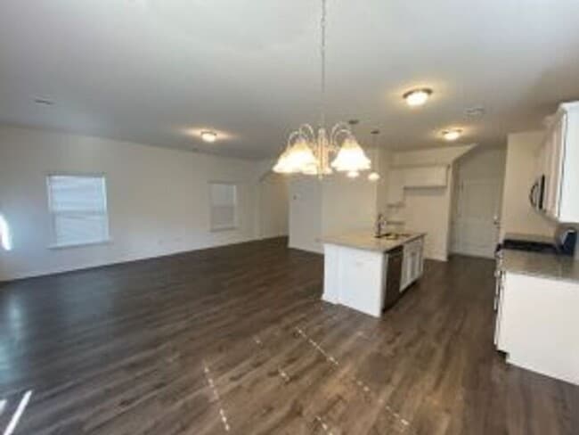 Building Photo - Pleasant Springs