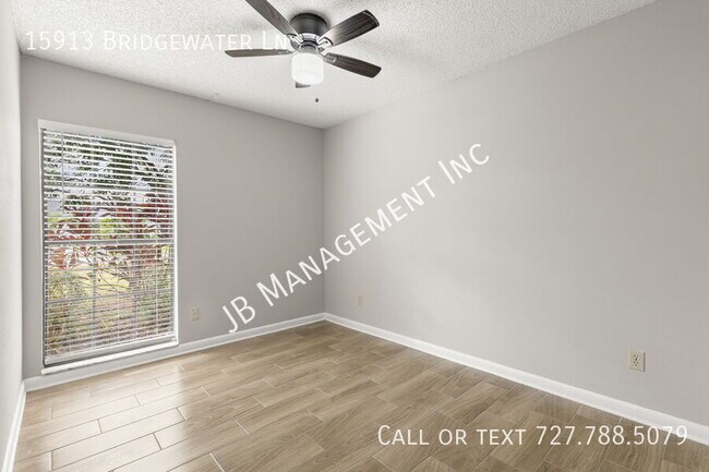 Building Photo - 15913 Bridgewater Ln