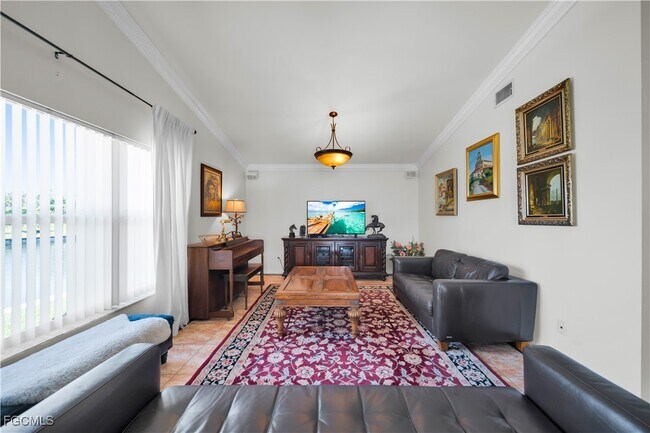 Building Photo - 1811 NE 5th Terrace