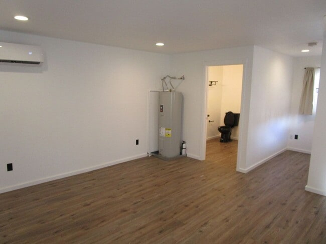 Building Photo - Manufactured Home and ADU on Lower End of Juniper Canyon - Available Now!