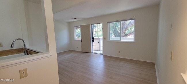 Building Photo - 4553 Alamo St