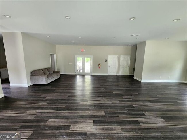 Building Photo - 235 Vly Oak Dr