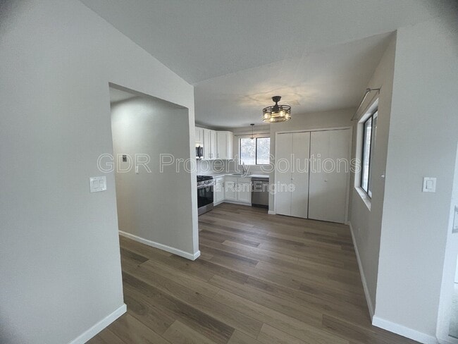 Building Photo - 4733 Platinum Dr NE