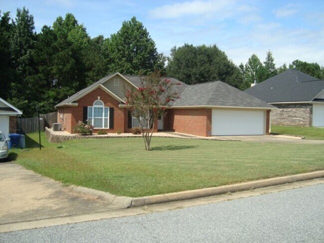 Building Photo - Available September 1st to rent