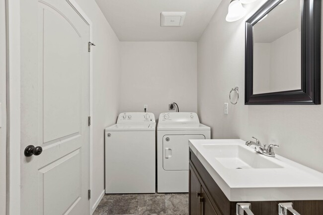 Building Photo - 2-bedroom townhomes, a modern take on apar...